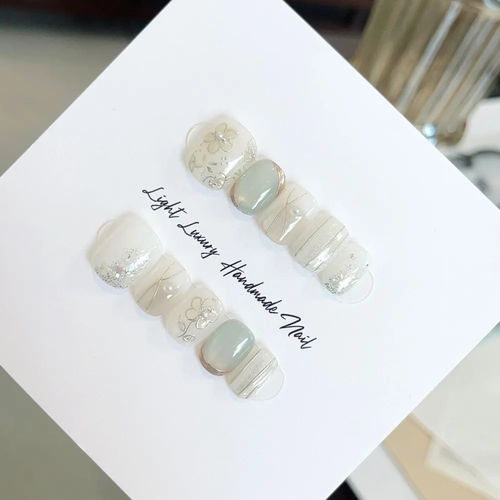 Nailhour 10Pcs Nude Floral Glitter Short Squoval Press On Nails