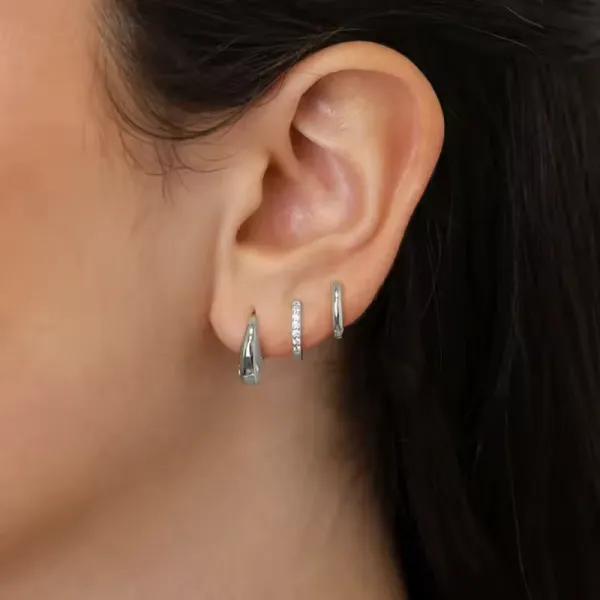Minimalist circular crystal ladies' earrings
