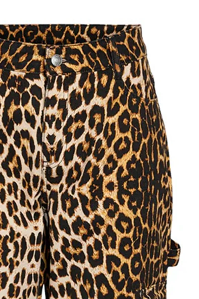 Pocket Detailed Leopard Print Cargo Jeans