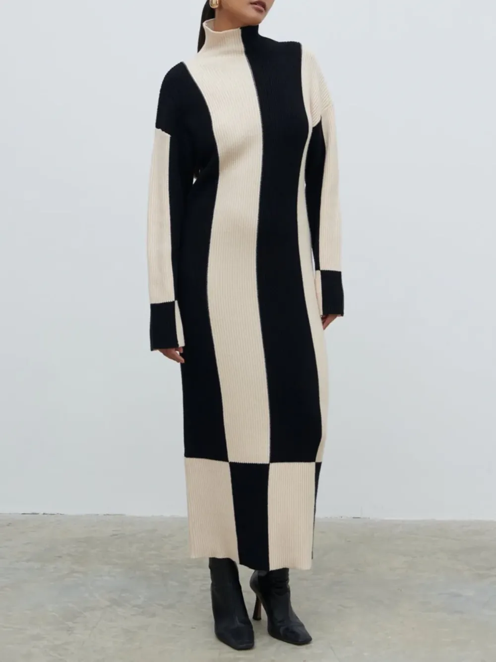 High Funnel Neck Knit Dress