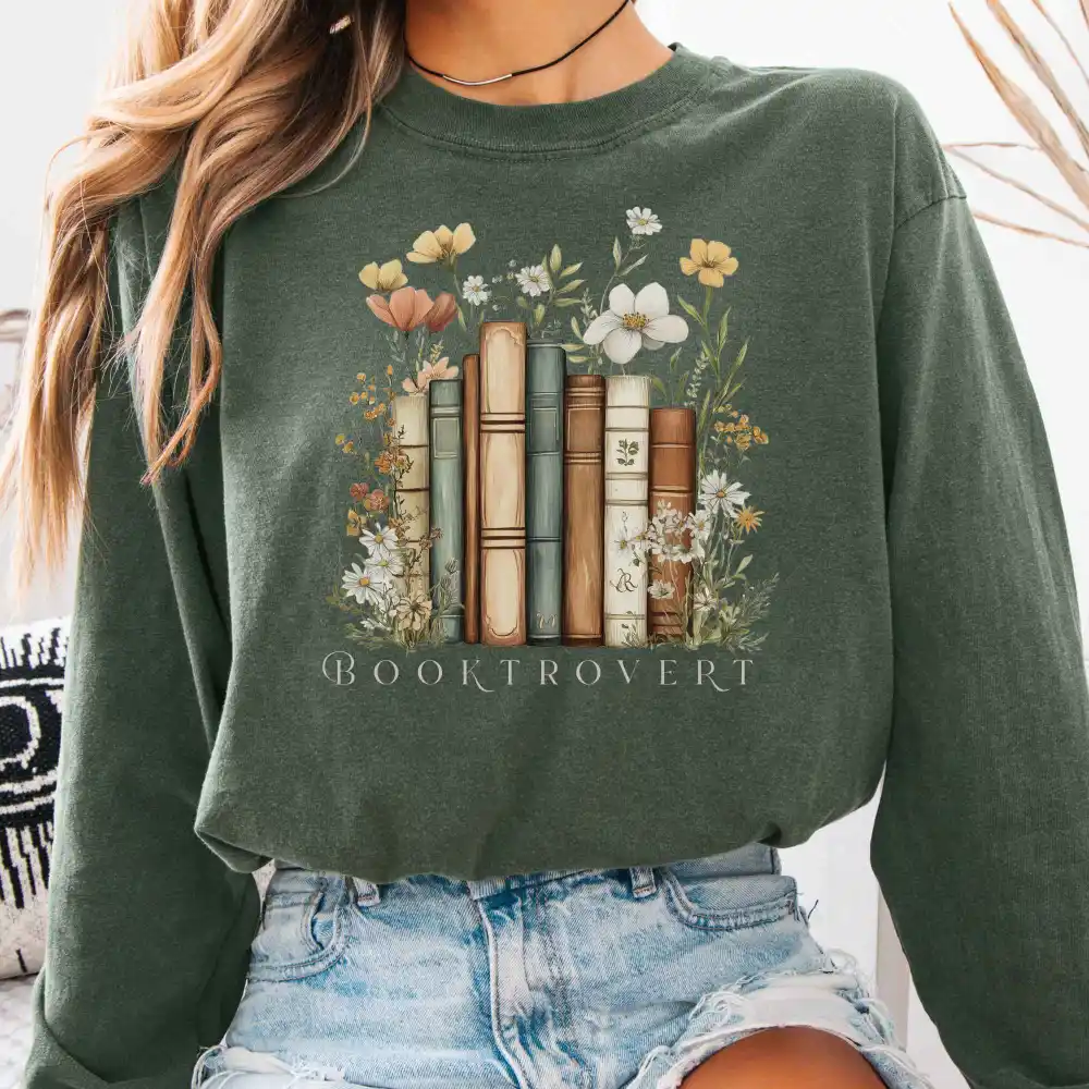 Booktrovert Long Sleeve T-Shirt