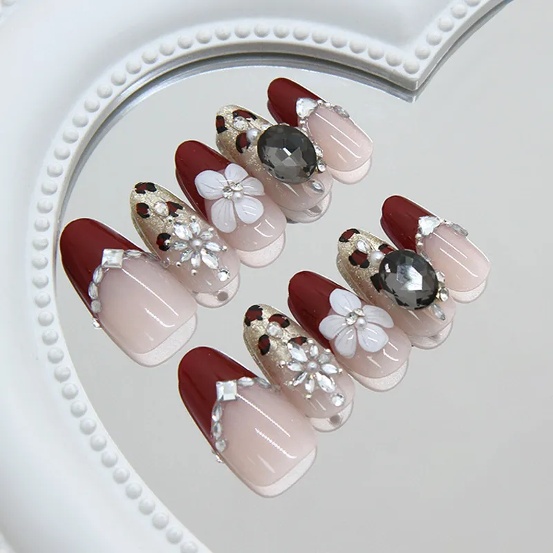 Nailhour 30Pcs Rhinestone Cat Eye Medium Almond Press On Nails