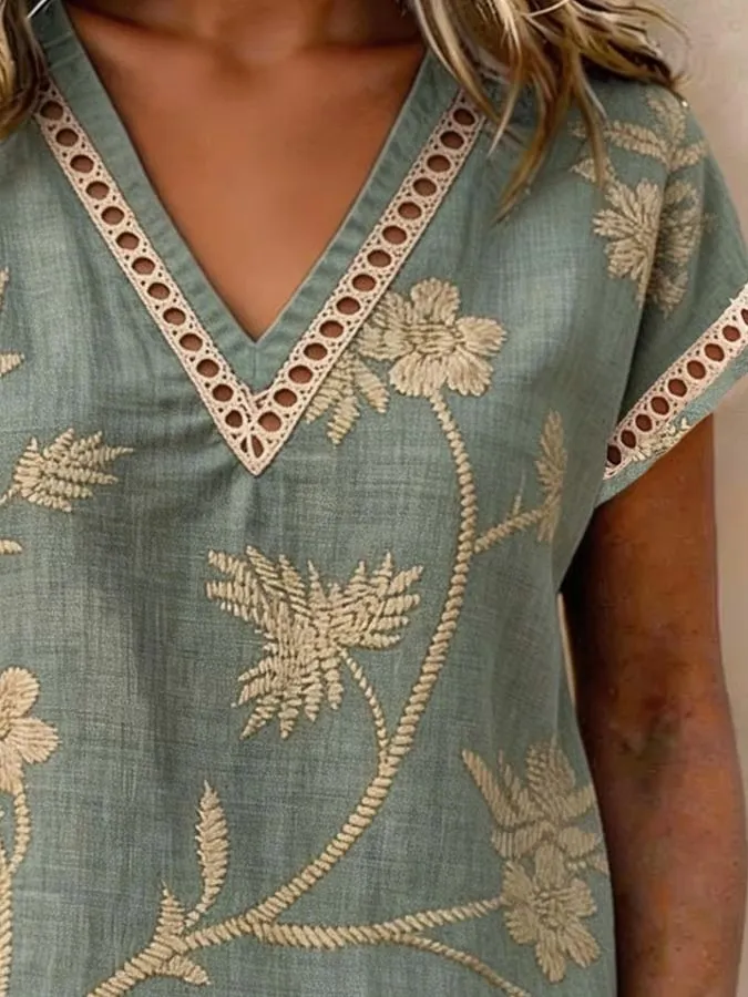 Women's Casual Lace-Trimmed Printed Top