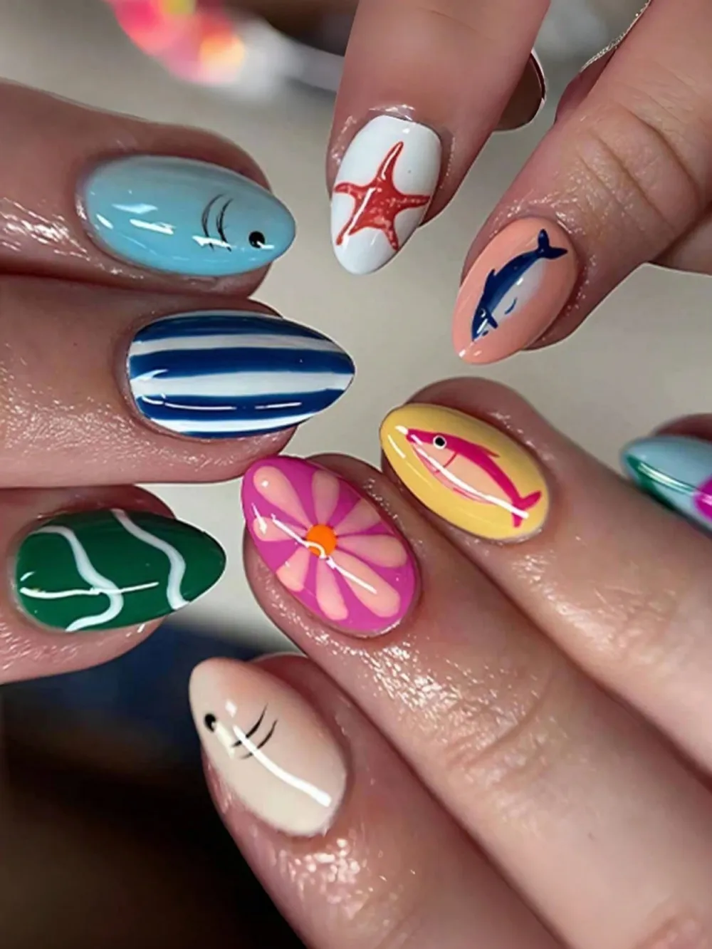 Nailhour 24pcs Oval Shark Stripe Flower Starfish Marine Press-On Short Nails