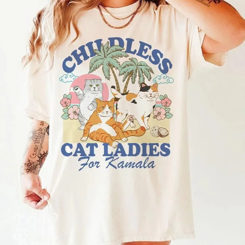 Artistic Black Cat Print Tee