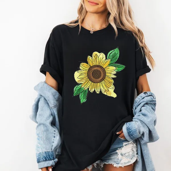 Hand Drawn Sunflower Flower Pattern, Casual T-Shirt.