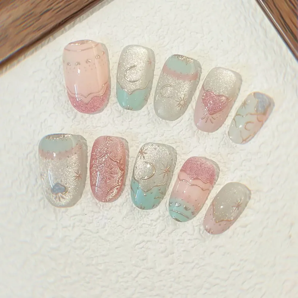 Nailhour 30Pcs Vintage Gilded Medium Almond French Press On Nails