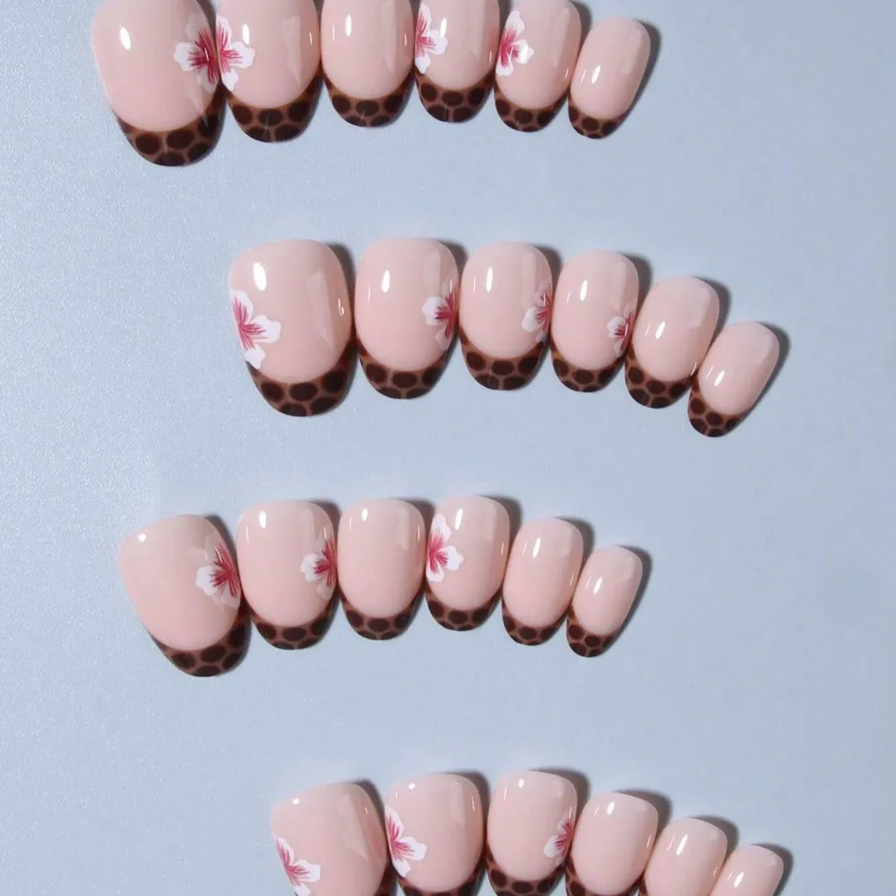 Nailhour 24Pcs French Autumn Short Almond Press On Nails