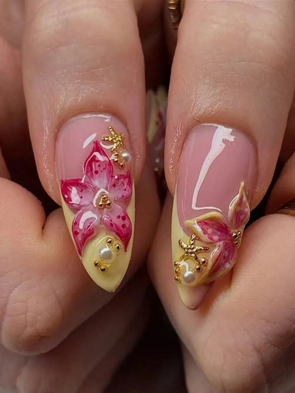 Nailhour 3D Yellow 24pcs French Almond Ocean Style Elegant 3D Stereo Starfish Press On Nails