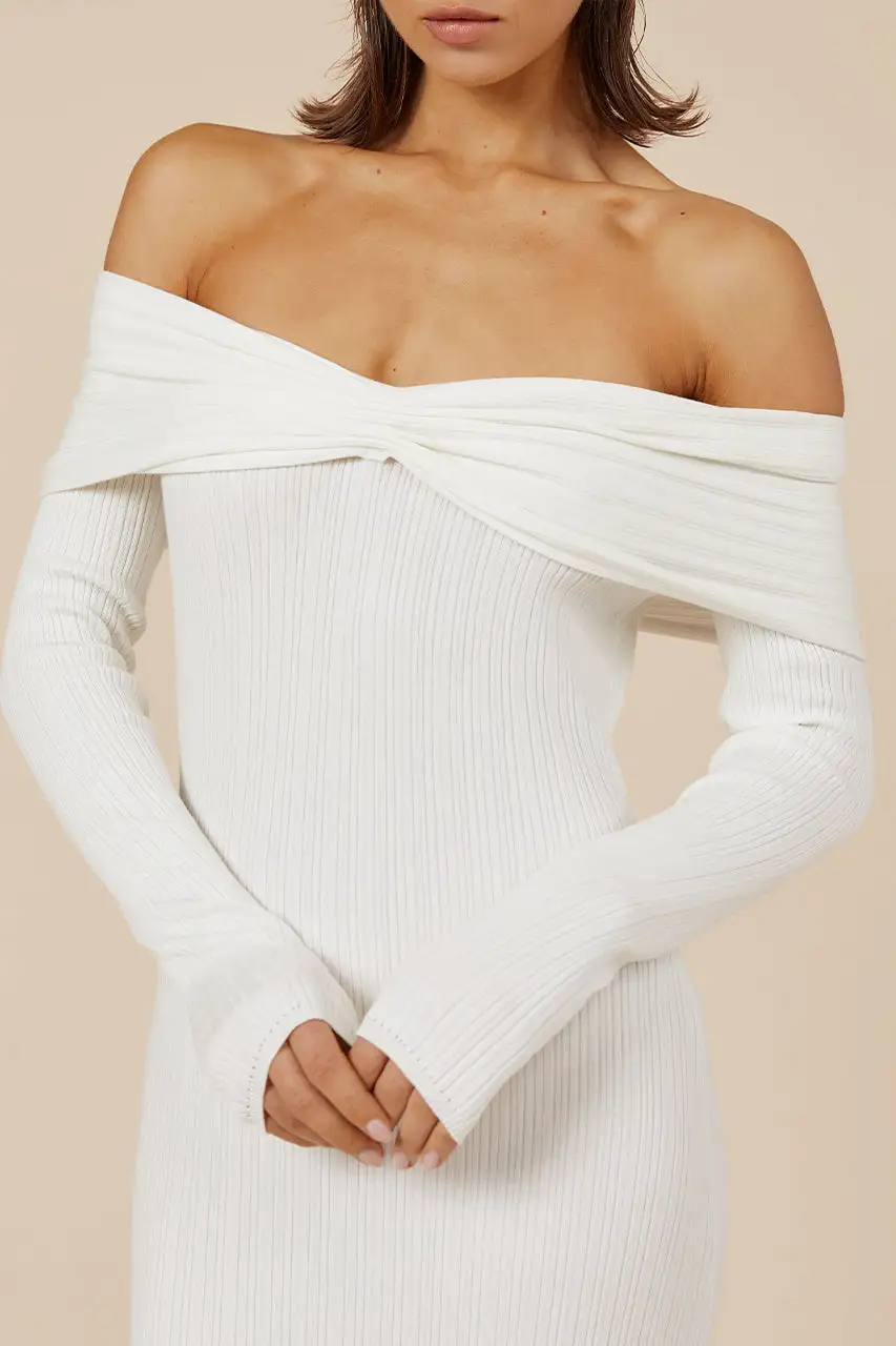 Off Shoulder Long Sleeved Knitted Midi Dresses