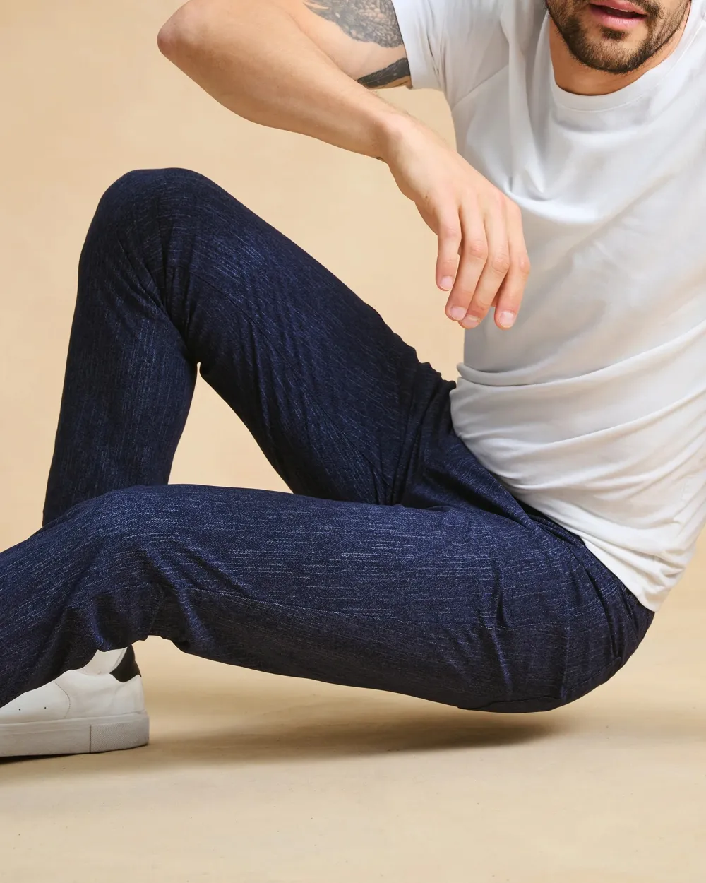 Men's Slim-Fit Flat-Front Pants