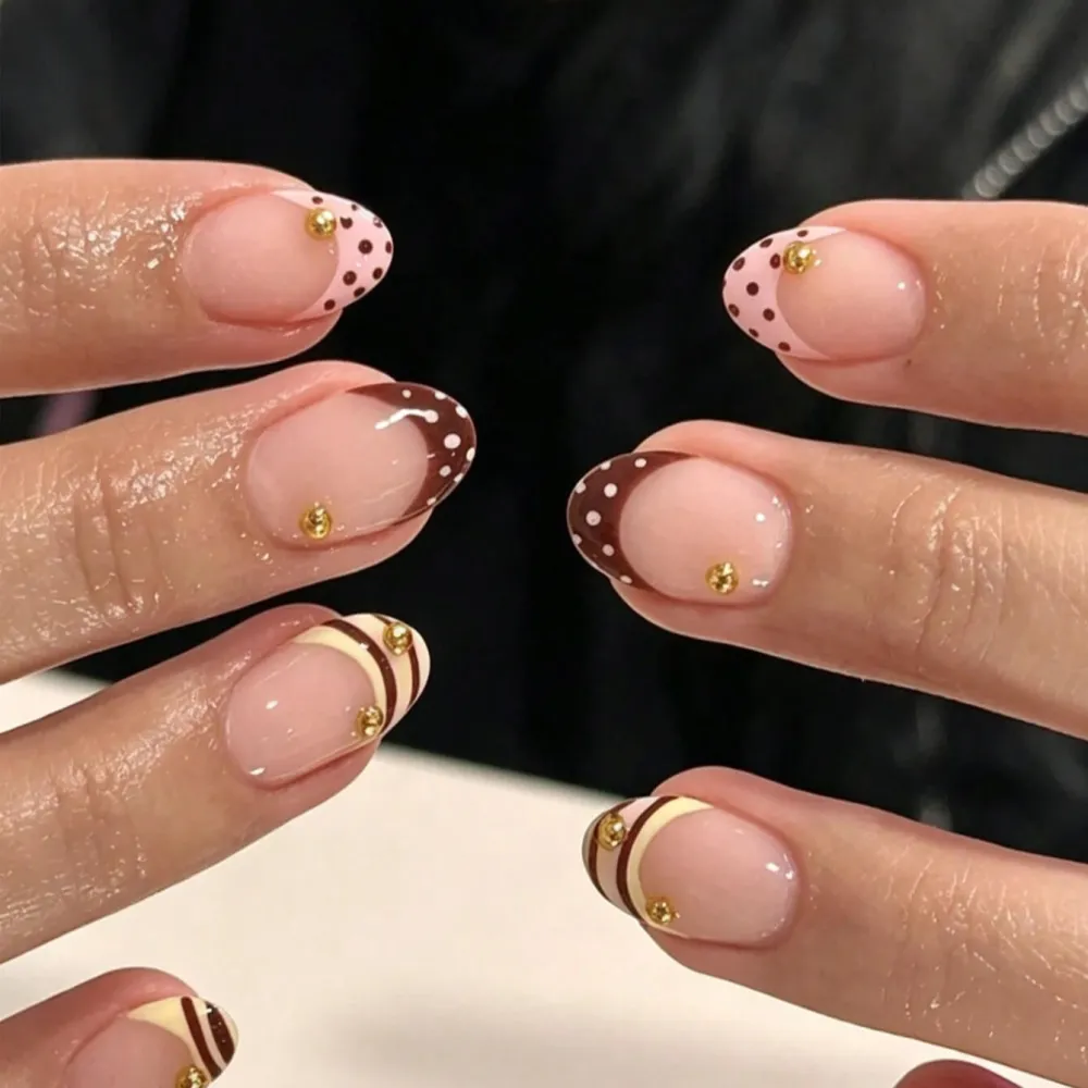 Nailhour 24Pcs Rhinestone French Short Almond Press On Nails