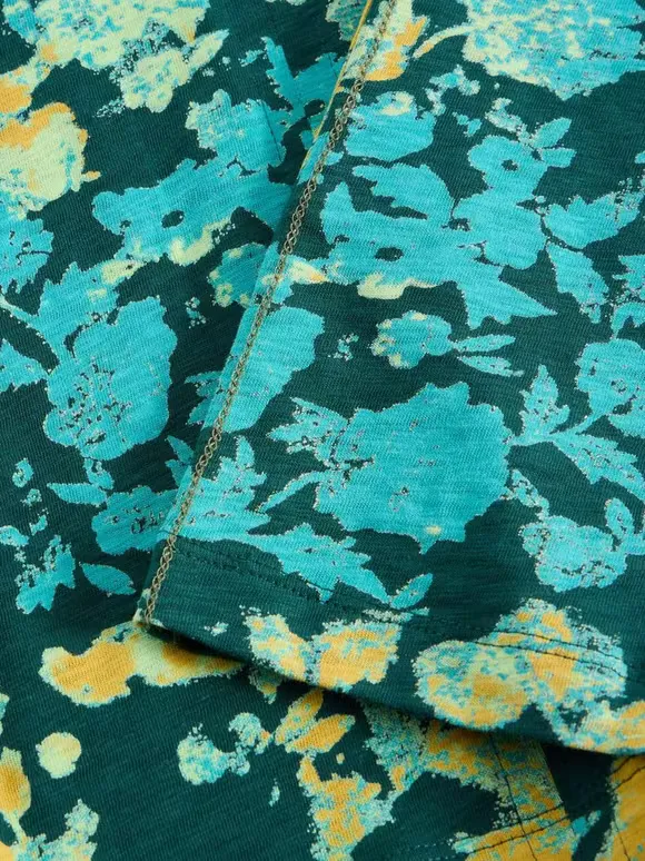 Notch Neck Print T-Shirt