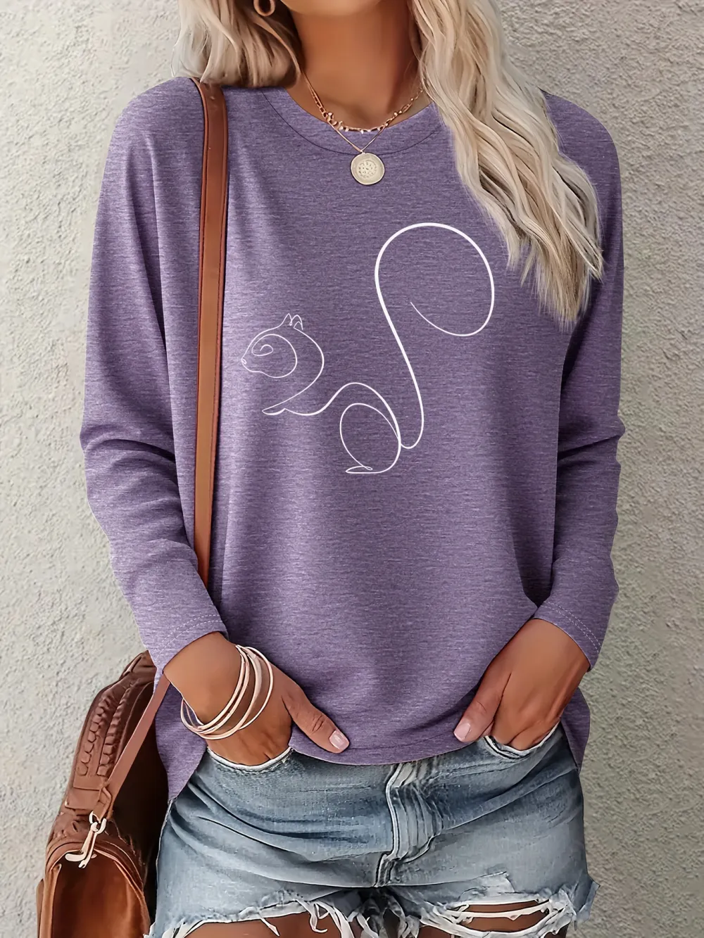 Minimalist Line Drawing Squirrel Print Long Sleeve T-shirt