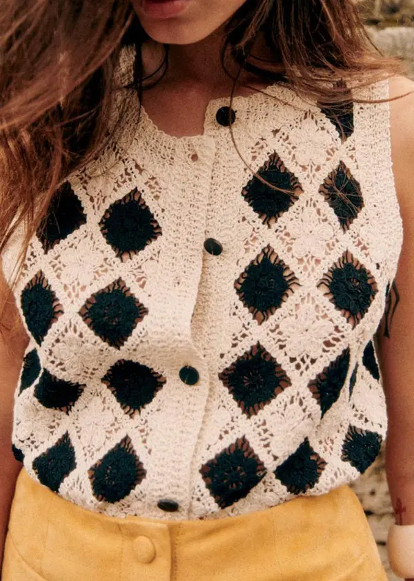 Two Tone Sleeveless Shirt