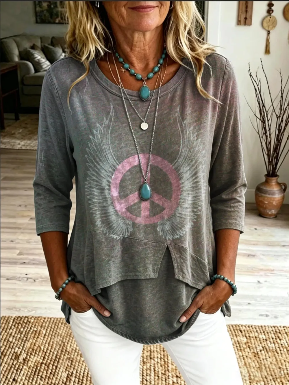 Women's Casual Round-neck T-shirt With Peace Hippie-style Art Print