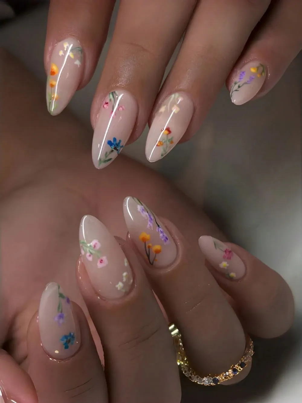 Nailhour 24pcs Fresh Nude Base And Colorful Floral Patterns Press-On Nails