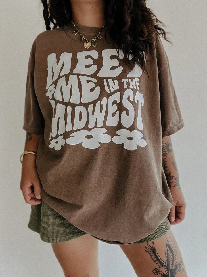 Art Letter Graphic T-Shirt