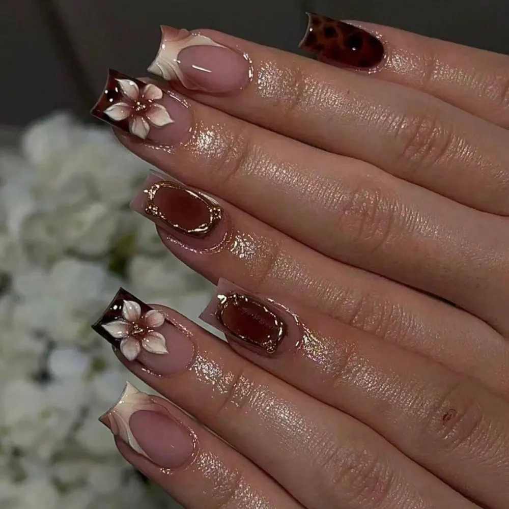 Nailhour 24Pcs French Medium Square 3D Gilded F/W Press On Nails