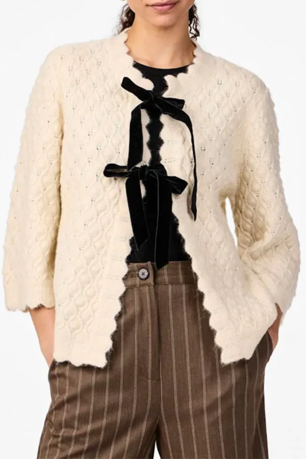 Bow Accentuated Cropped Knitwears
