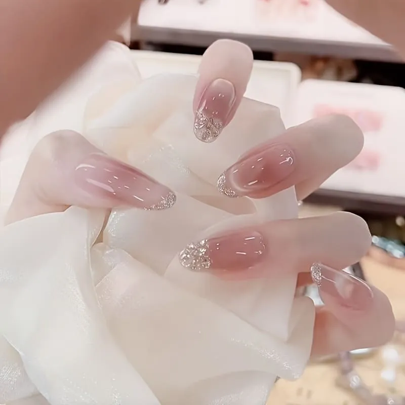 Nailhour 10Pcs Cat Eye Nude Rhinestone Glitter Medium Almond Press On Nails