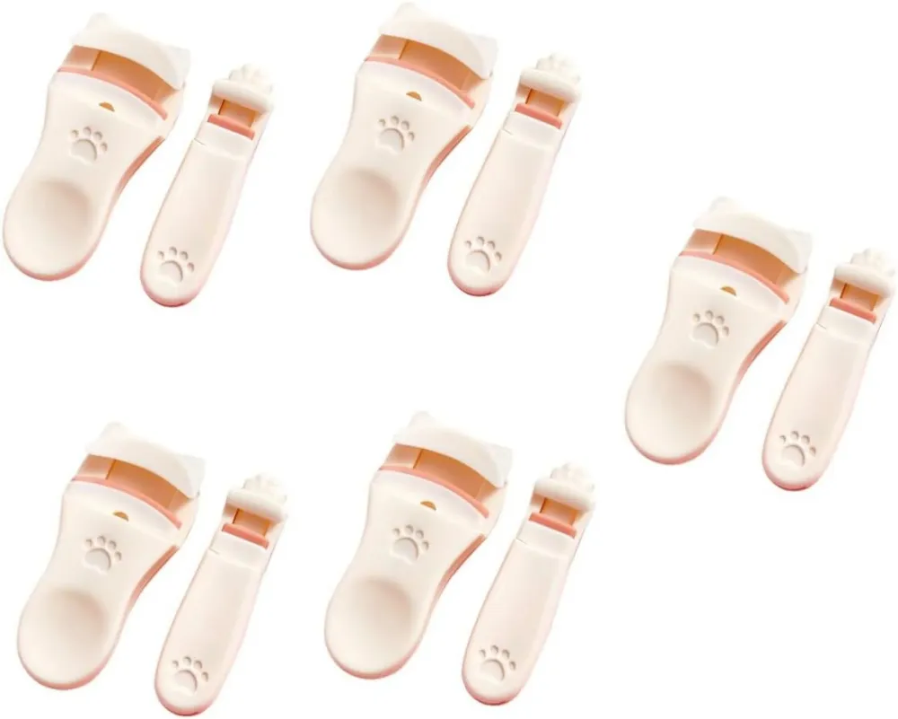 Cute Dog Paw Pattern Eyelash Curler For Ladies