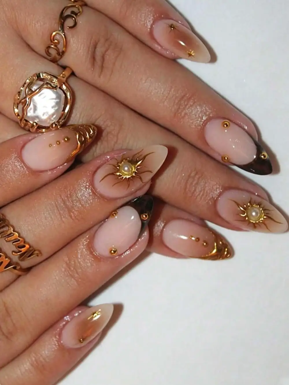Nailhour 10pcs French Vintage Party Medium Almond Press On Nails