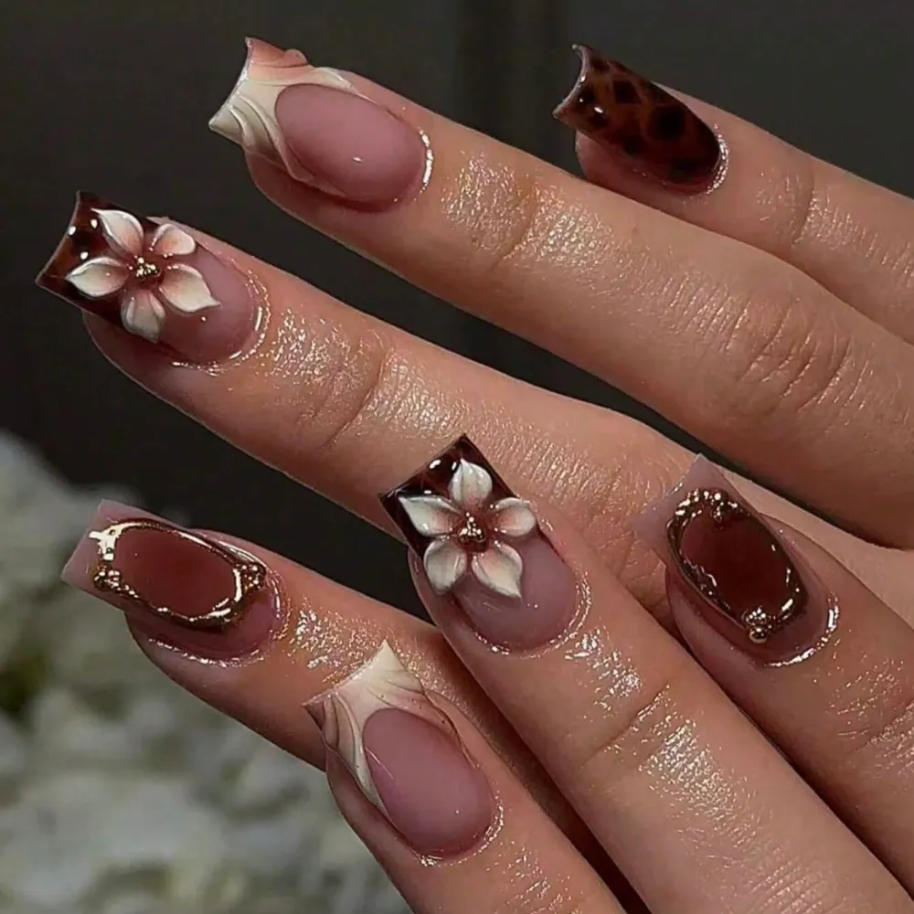 Nailhour 24Pcs French Medium Square 3D Gilded F/W Press On Nails