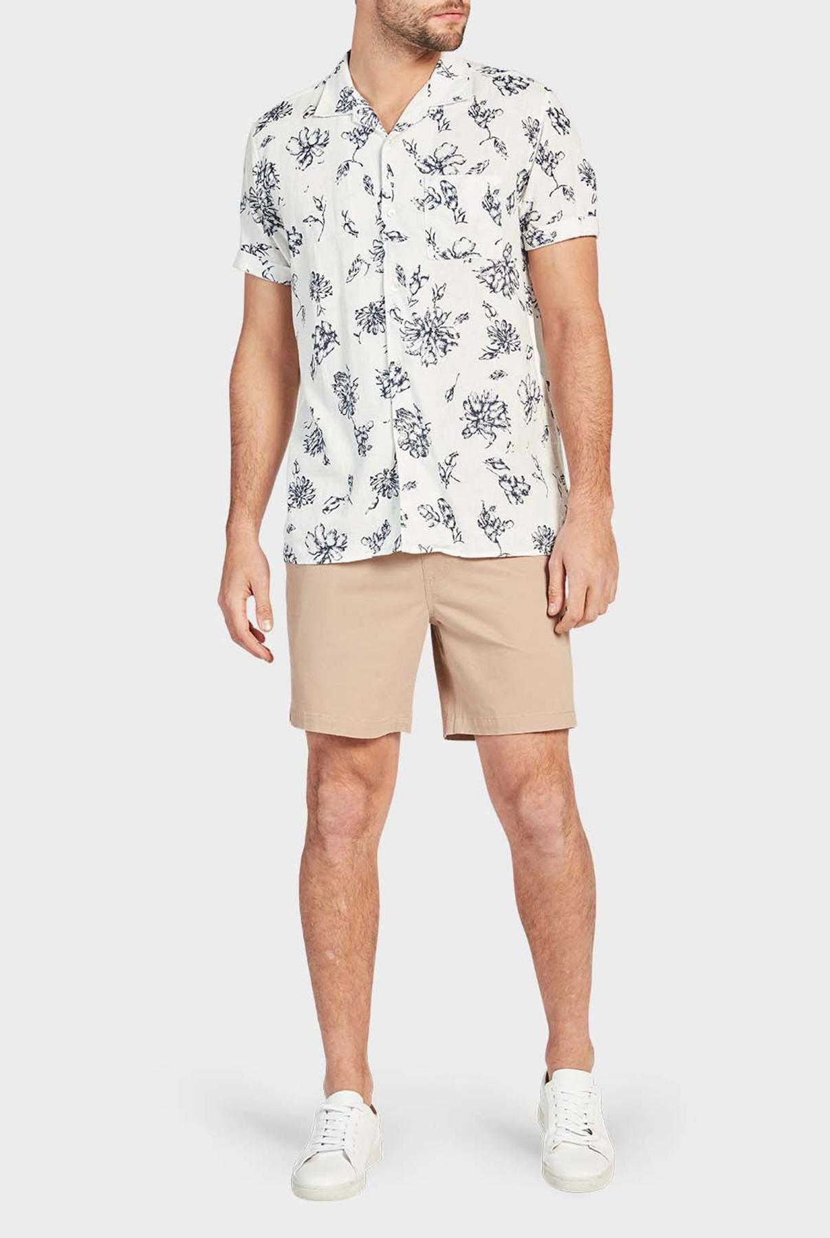 Volley Short-Sandstone
