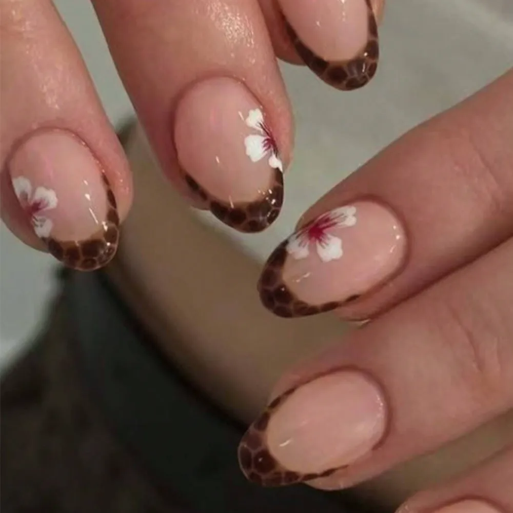 Nailhour 24Pcs French Autumn Short Almond Press On Nails