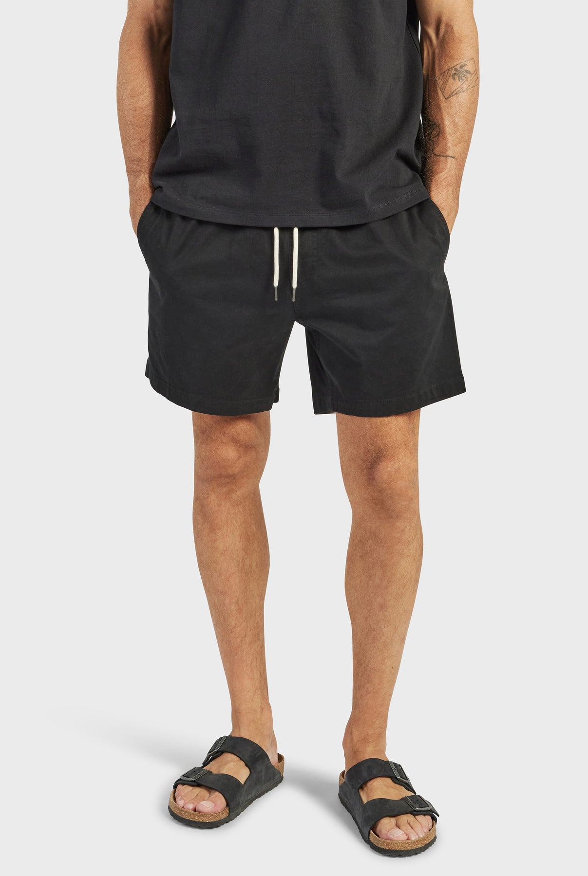 Volley Short-Black