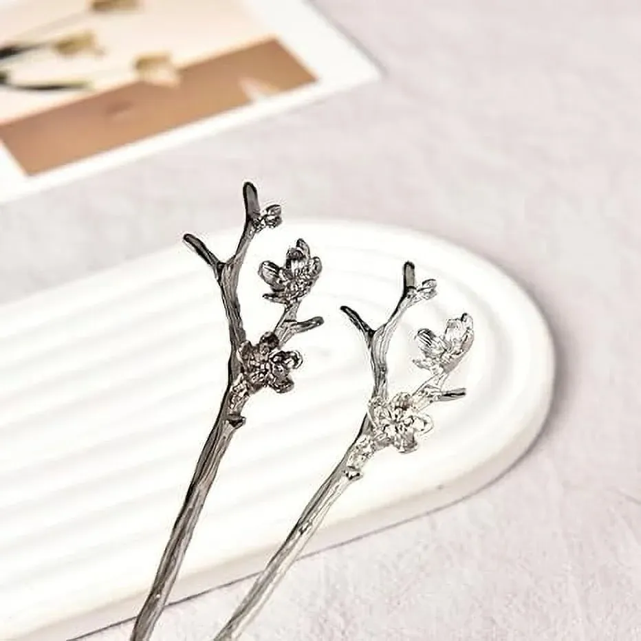 Retro Floral Relief Metal Long Hairpin