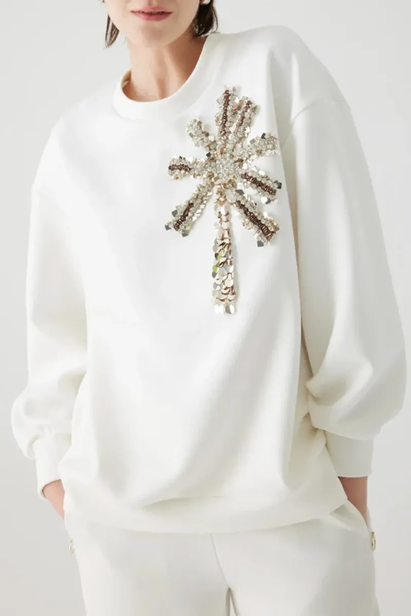 Ornament Decorated Crew Neck Shirts