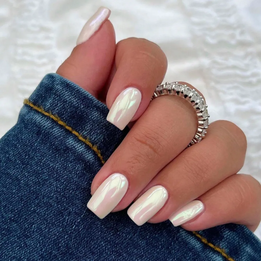 Nailhour 24Pcs White Minimalist Short Square Press On Nails