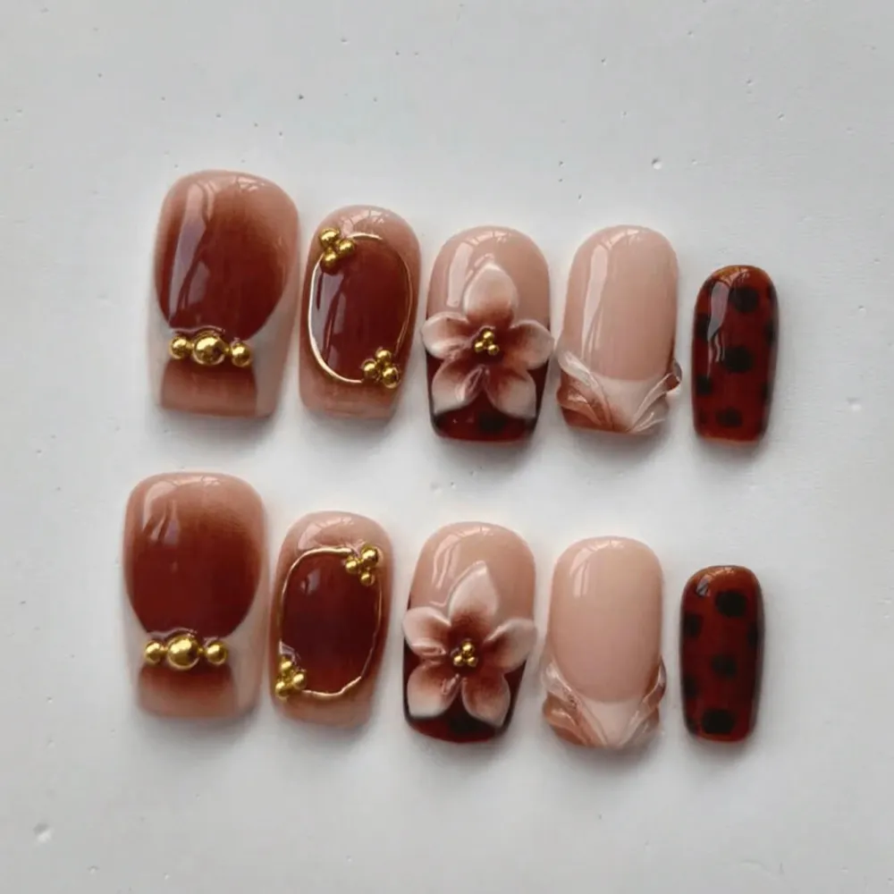 Nailhour 24Pcs French Medium Square 3D Gilded F/W Press On Nails