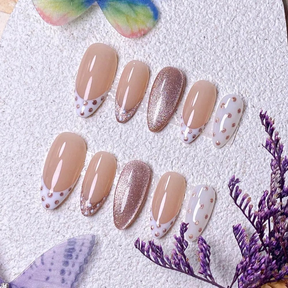 Nailhour 10Pcs French Cat Eye Medium Almond Press On Nails