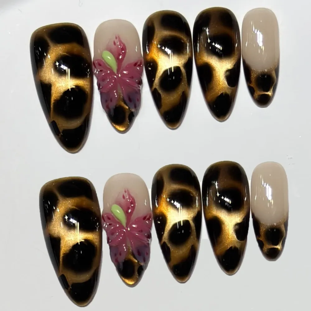Nailhour 10Pcs French 3D Floral Medium Almond Press On Nails