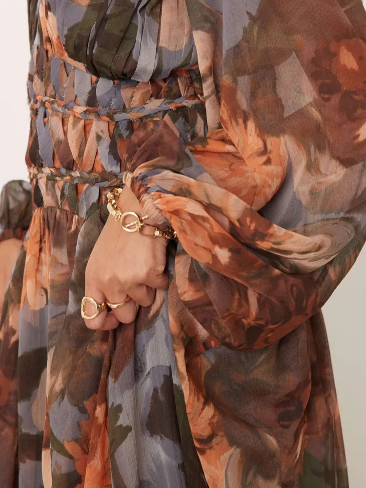 Pleated Detail Floral Maxi Dress