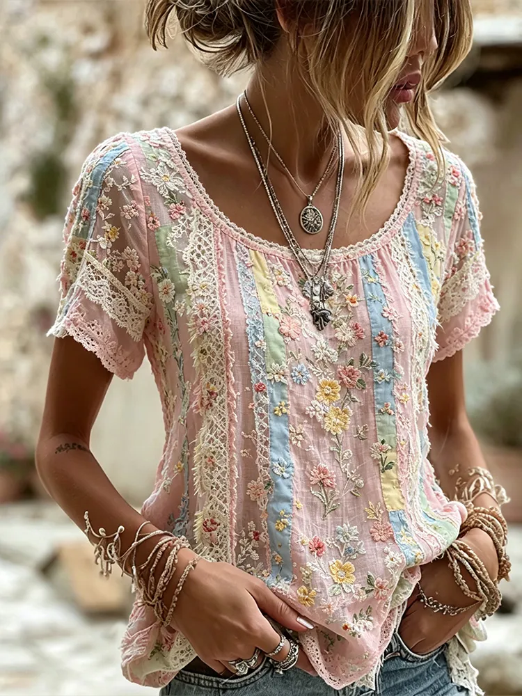 Women'S Floral Embroidery And Lace Art Splicing Printed Round Neck Short Sleeved Top