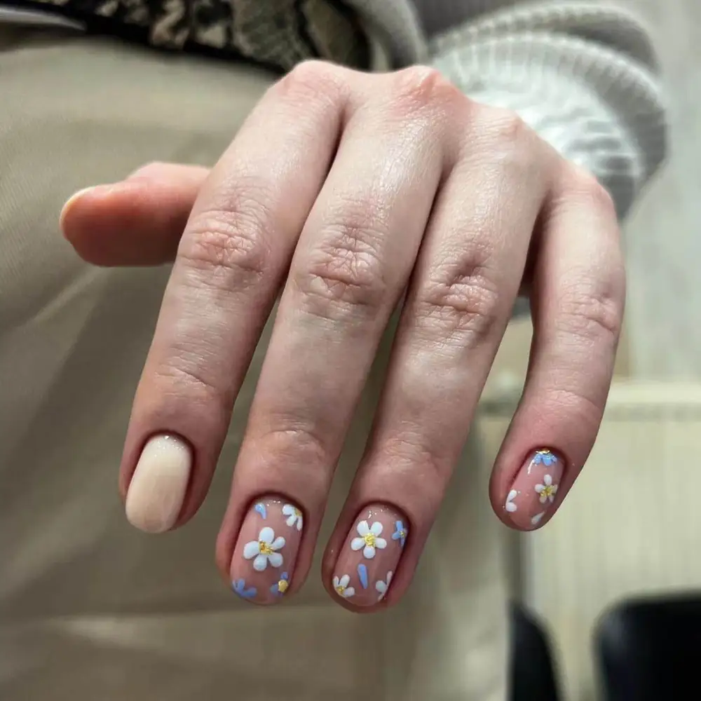 Nailhour 24Pcs Sheer Floral Short Oval Press On Nails