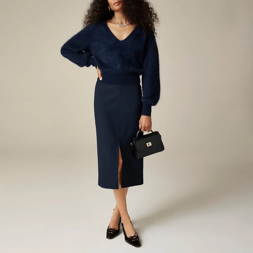 V-Neck Cashmere Cropped Sweaters