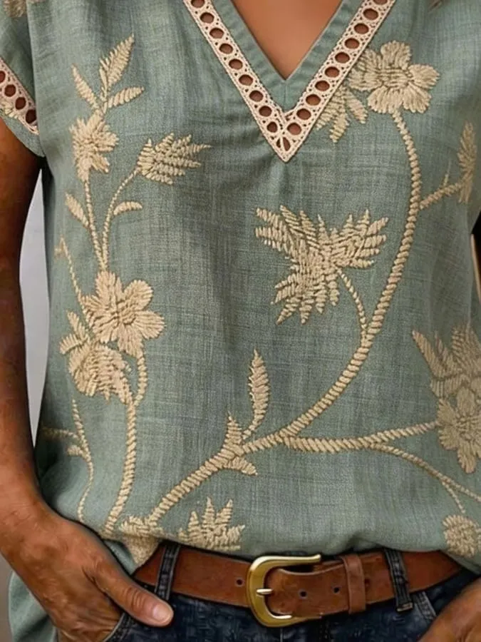 Women's Casual Lace-Trimmed Printed Top