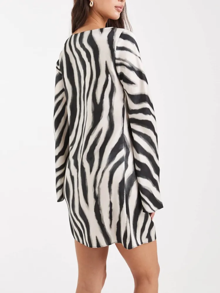 Art Striped Boat Neck Dress
