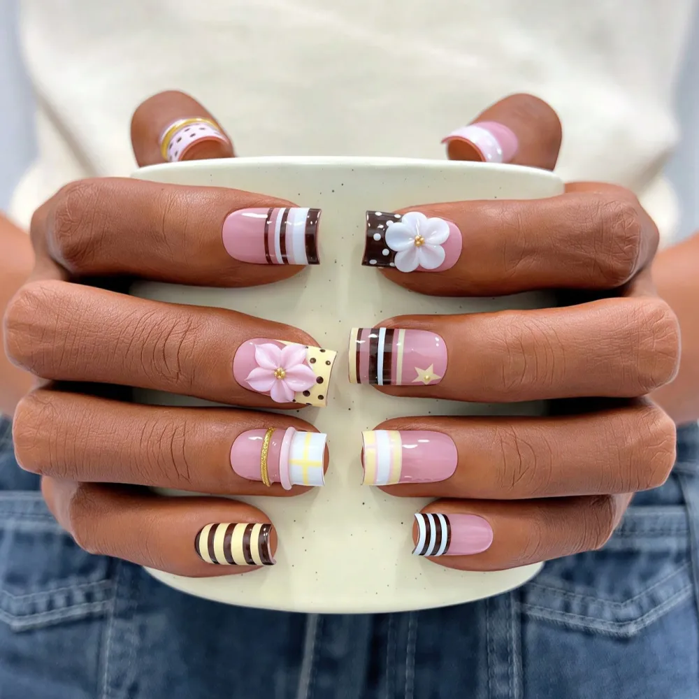 Nailhour 10Pcs Handmade Short Square Cute Pink Flower Press On Nails