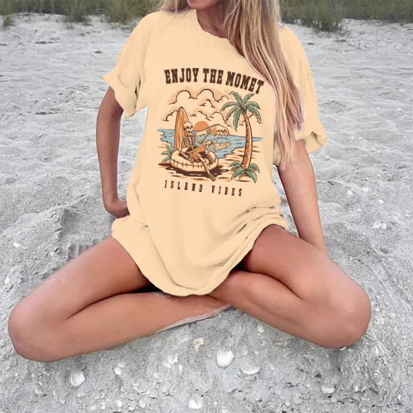 Island Vibe Moment - Enjoying Printed Tee