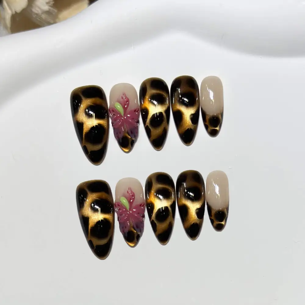 Nailhour 10Pcs 3D Glitter Cat Eye Medium Almond Press On Nails
