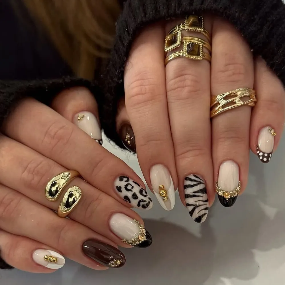 Nailhour 24Pcs Autumn 3D Gilded Short Almond Press On Nails