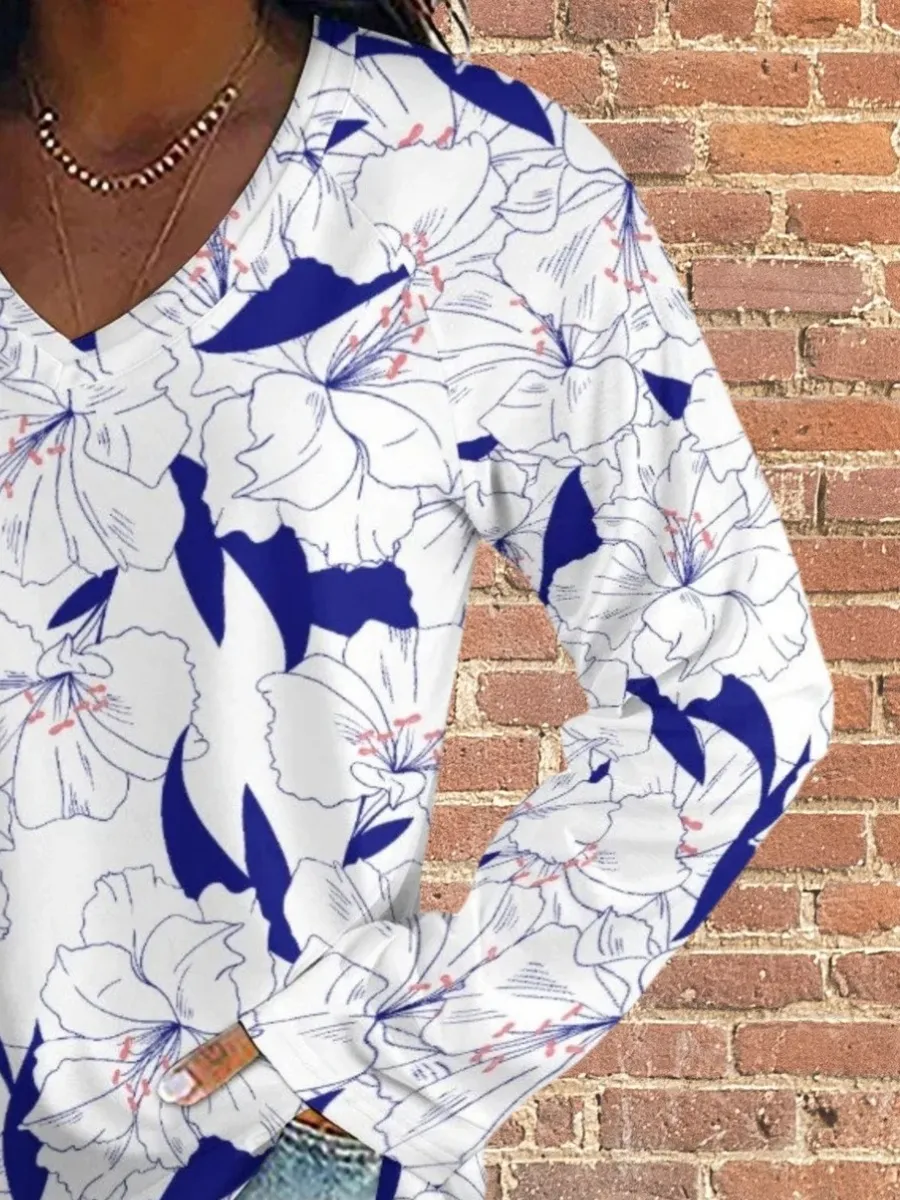 Line Art Floral Print T-Shirt