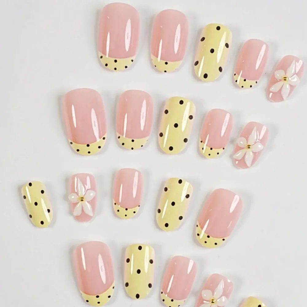 Nailhour 24Pcs French Medium Oval 3D Resin Floral Press On Nails