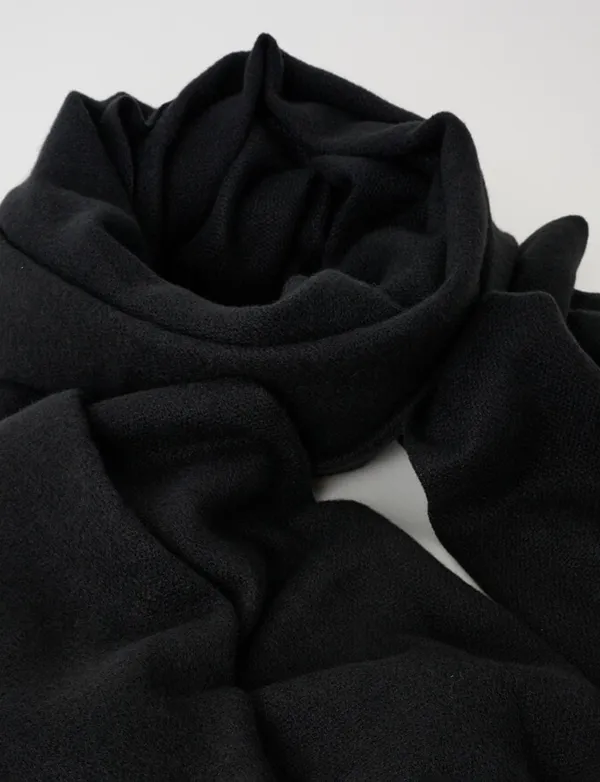 Fashionable High-End Black Tassel Scarf